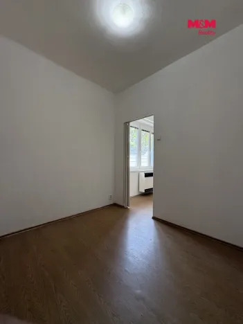 Pronájem bytu 1+kk, Plzeň - Doubravka, Masarykova, 35 m2