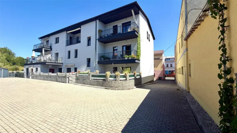Pronájem bytu 2+kk, Cheb, Osvobození, 50 m2