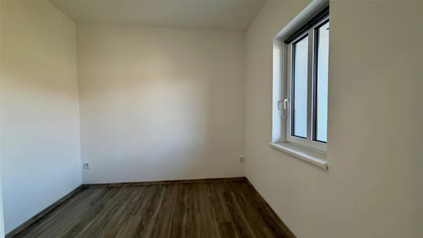 Pronájem bytu 2+kk, Cheb, Osvobození, 50 m2