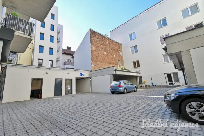 Pronájem bytu 1+kk, Brno - Trnitá, Křenová, 40 m2