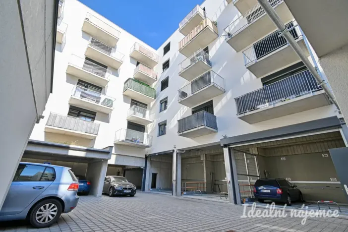 Pronájem bytu 1+kk, Brno - Trnitá, Křenová, 40 m2