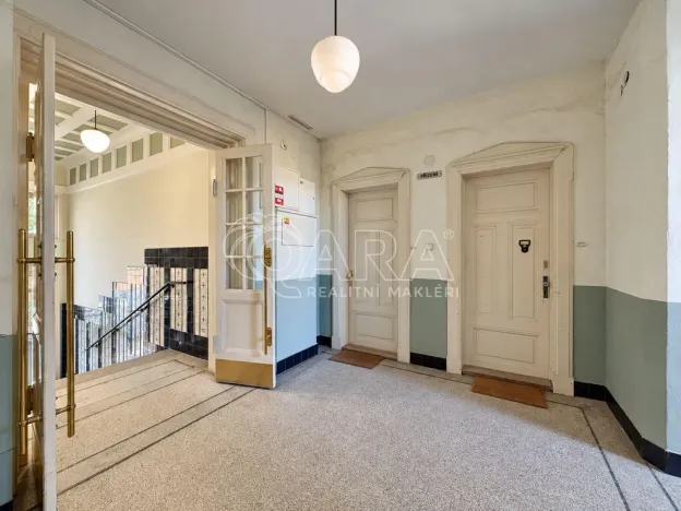 Pronájem bytu 2+kk, Praha - Bubeneč, Bubenečská, 60 m2