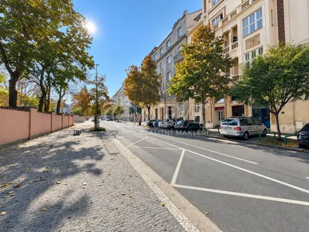 Pronájem kanceláře, Praha - Bubeneč, Bubenečská, 60 m2