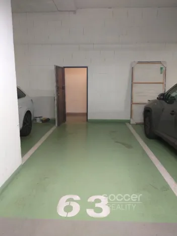 Pronájem garážového stání, Praha - Hloubětín, Modrého, 16 m2