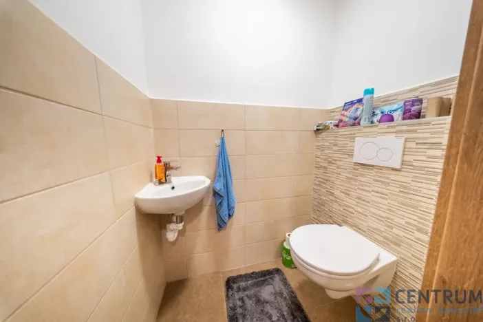 Prodej výrobních prostor, Veselá, 265 m2