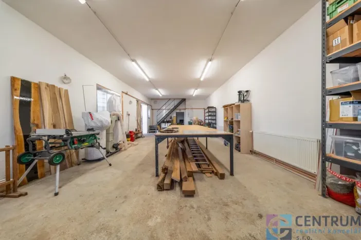 Prodej výrobních prostor, Veselá, 265 m2