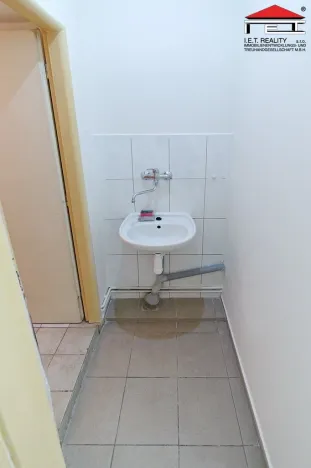 Pronájem obchodního prostoru, Praha - Žižkov, Husitská, 47 m2