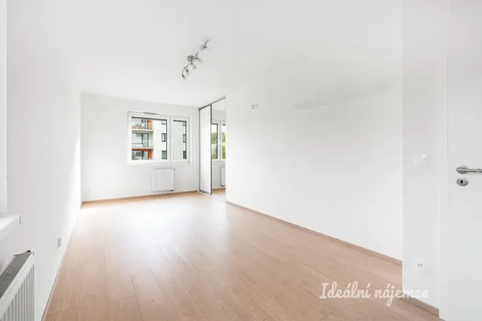 Pronájem bytu 3+kk, Praha - Vysočany, Strnadových, 89 m2