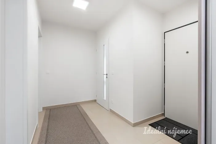 Pronájem bytu 3+kk, Praha - Vysočany, Strnadových, 89 m2
