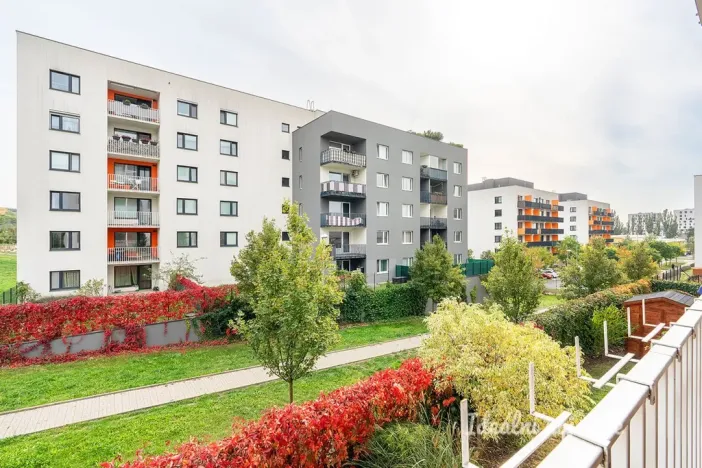 Pronájem bytu 3+kk, Praha - Vysočany, Strnadových, 89 m2