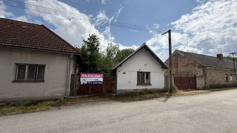 Prodej rodinného domu, Radomyšl - Láz, 90 m2