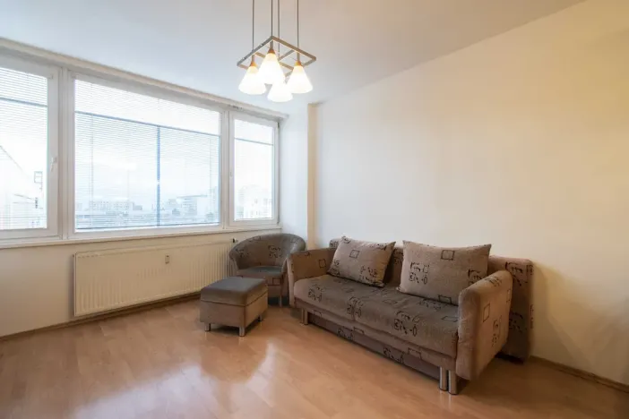 Pronájem bytu 2+kk, Praha - Troja, Olštýnská, 37 m2