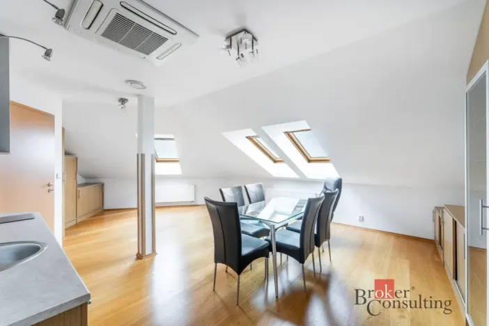 Prodej bytu 3+kk, Praha - Suchdol, Suchdolské náměstí, 101 m2