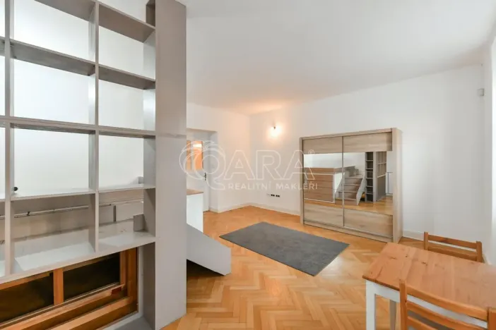 Pronájem bytu 2+kk, Praha - Nusle, Táborská, 56 m2