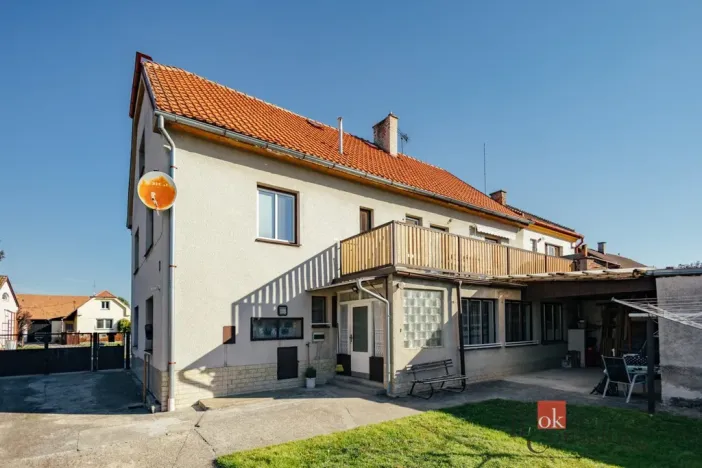 Prodej rodinného domu, Běrunice, Hlavní, 220 m2