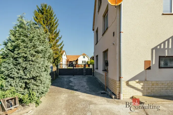 Prodej rodinného domu, Běrunice, Hlavní, 220 m2
