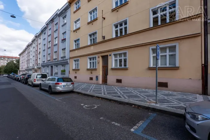 Prodej bytu 3+1, Praha - Bubeneč, N. A. Někrasova, 84 m2