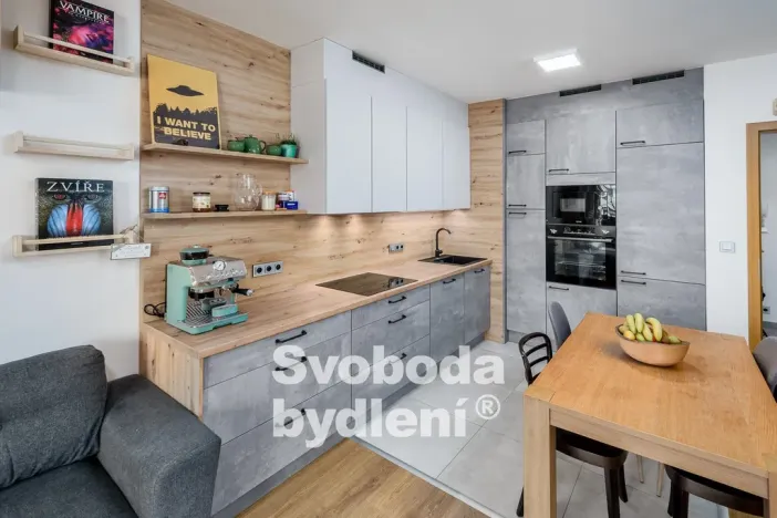 Prodej bytu 2+kk, Kralupy nad Vltavou - Lobeček, J. Wolkera, 58 m2