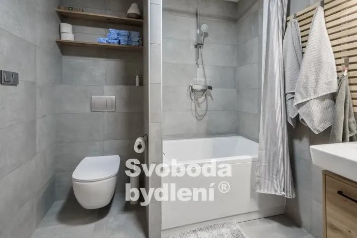 Prodej bytu 2+kk, Kralupy nad Vltavou - Lobeček, J. Wolkera, 58 m2