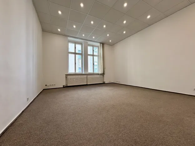 Pronájem kanceláře, Plzeň, Veleslavínova, 112 m2