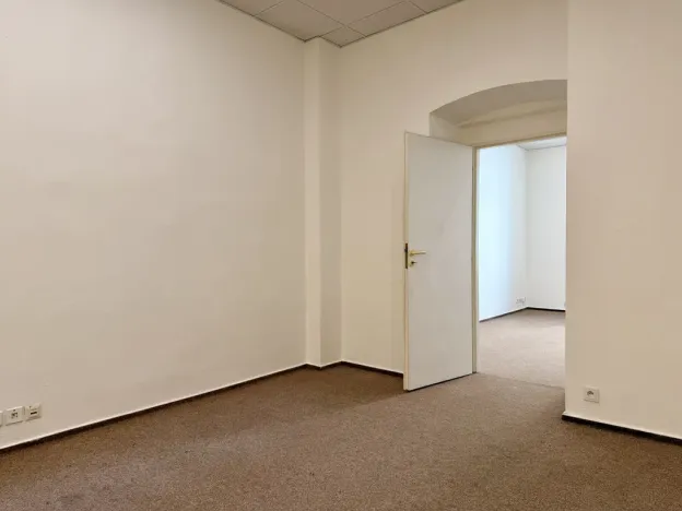 Pronájem kanceláře, Plzeň, Veleslavínova, 112 m2