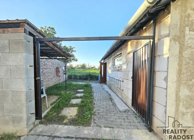 Prodej garáže, Mutěnice, 66 m2