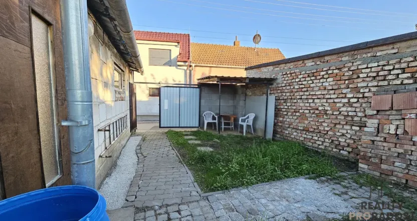 Prodej garáže, Mutěnice, 66 m2