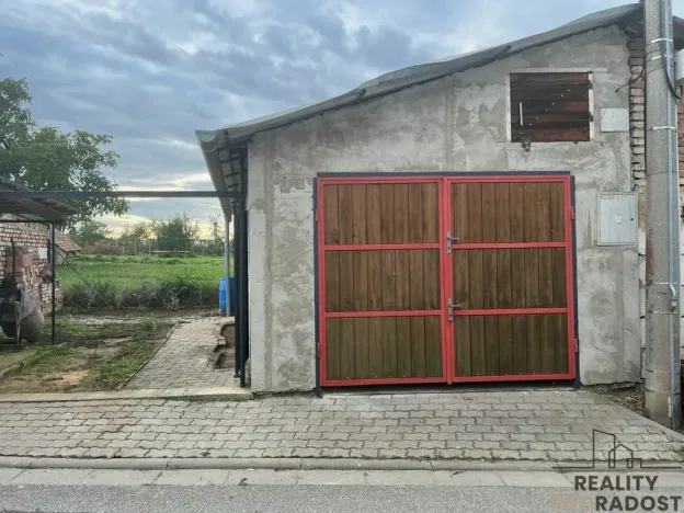 Prodej garáže, Mutěnice, 66 m2
