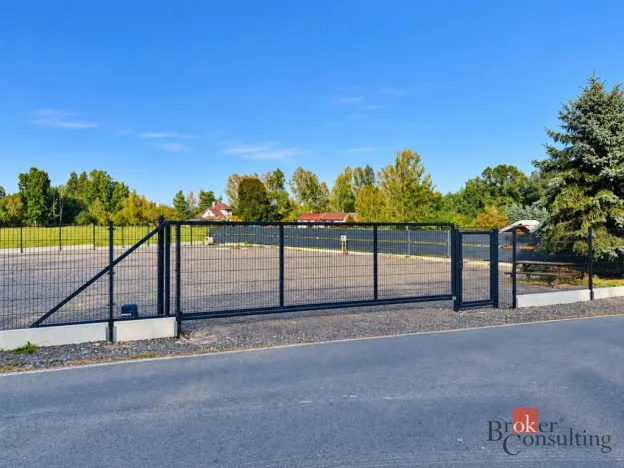 Pronájem komerčního pozemku, 900 m², Borohrádek