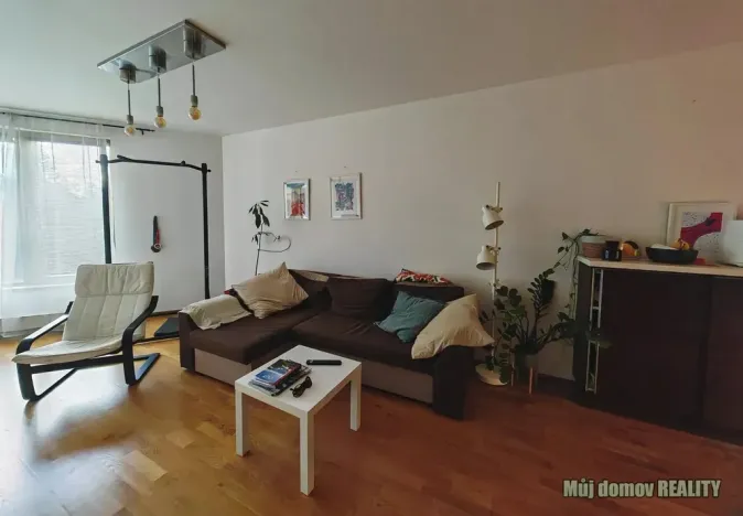 Pronájem bytu 2+kk, 58 m², Jeseniova, Praha 3, Žižkov