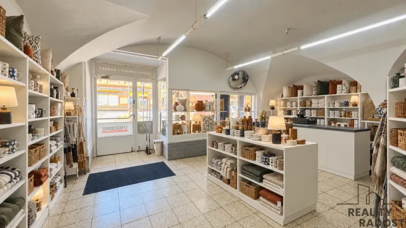 Pronájem obchodního prostoru, Hodonín, Národní třída, 121 m2