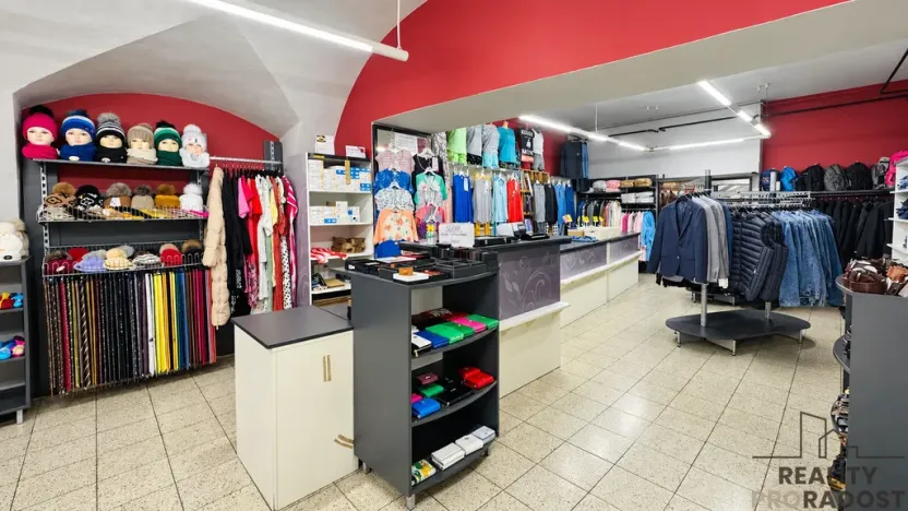Pronájem obchodního prostoru, Hodonín, Národní třída, 121 m2
