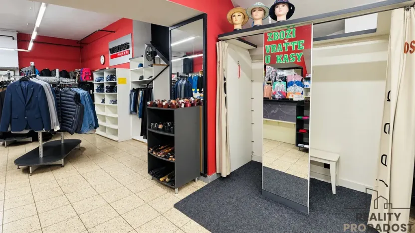 Pronájem obchodního prostoru, Hodonín, Národní třída, 121 m2