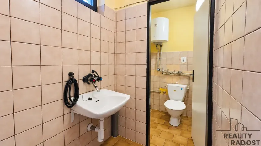 Pronájem obchodního prostoru, Hodonín, Národní třída, 121 m2