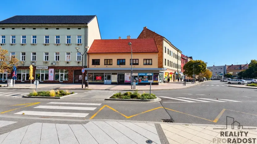Pronájem obchodního prostoru, Hodonín, Národní třída, 121 m2
