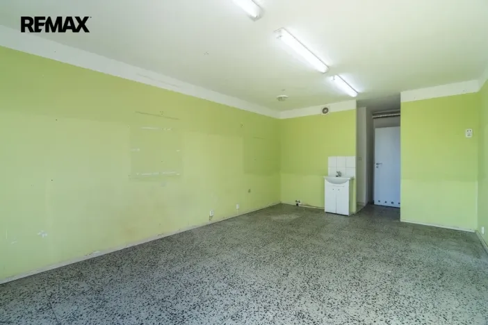 Pronájem obchodního prostoru, Praha - Háje, Kupeckého, 27 m2