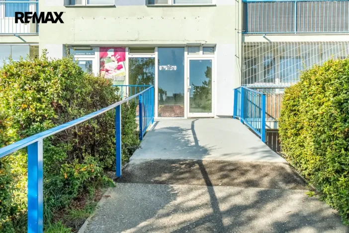 Pronájem obchodního prostoru, Praha - Háje, Kupeckého, 27 m2