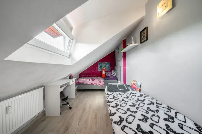 Prodej bytu 3+1, Ostrov, Nádražní, 89 m2