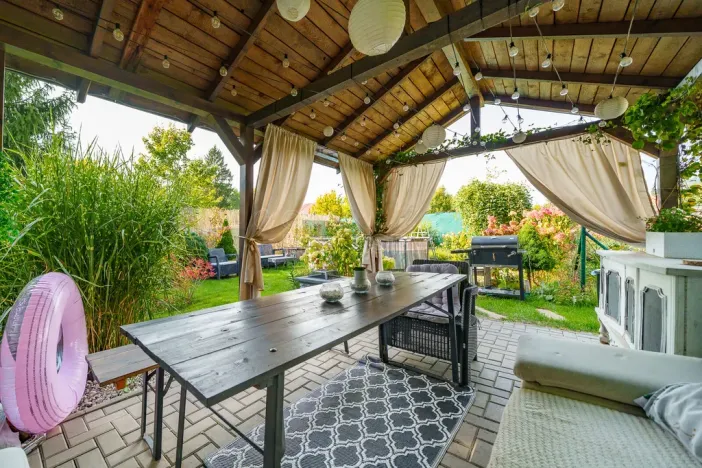 Prodej bytu 3+1, Ostrov, Nádražní, 89 m2