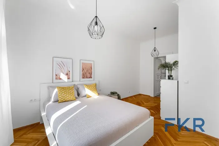 Pronájem bytu 2+kk, Praha - Bubeneč, Šmeralova, 52 m2