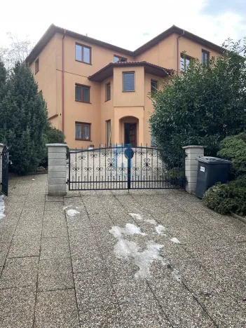 Pronájem bytu 2+kk, Praha, Hostavická, 30 m2