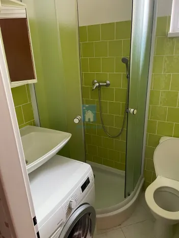 Pronájem bytu 2+kk, Praha, Hostavická, 30 m2