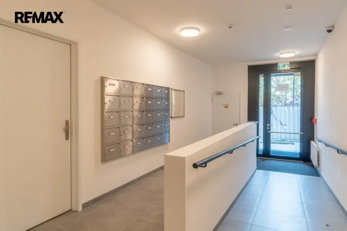 Pronájem bytu 1+kk, Praha - Žižkov, Kaplířova, 39 m2