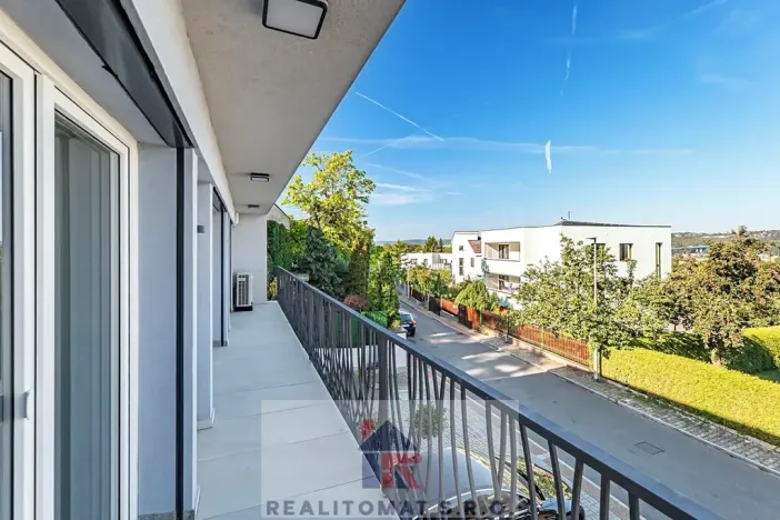 Pronájem bytu 4+kk, Praha - Komořany, Pod lesem, 343 m2