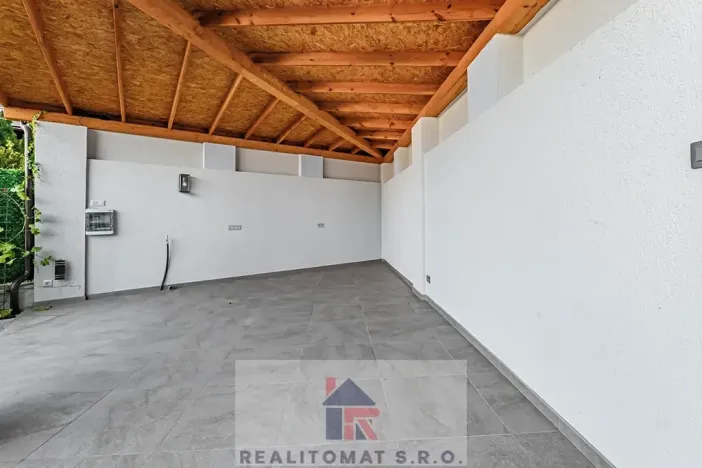 Prodej rodinného domu, Praha - Komořany, Pod lesem, 325 m2