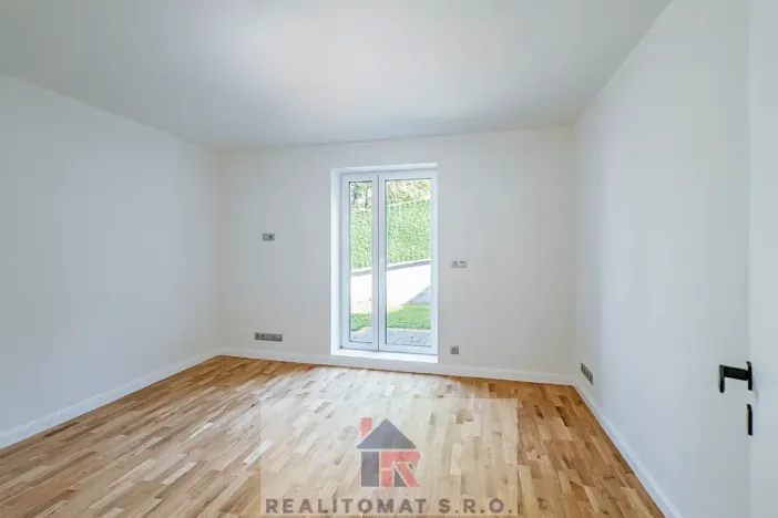 Prodej bytu 4+kk, Praha - Komořany, Pod lesem, 266 m2
