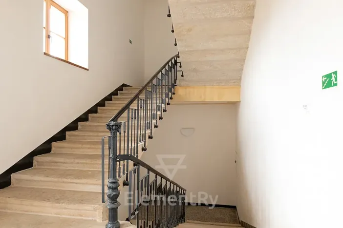 Pronájem bytu 2+kk, Hradec Králové, Komenského, 76 m2