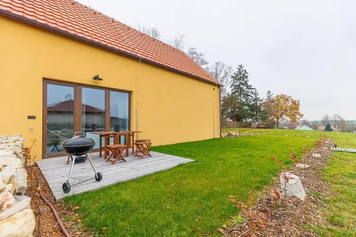 Pronájem atypického bytu, Sedlec, 73 m2