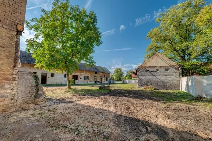 Prodej pozemku pro bydlení, Sány, 1838 m2