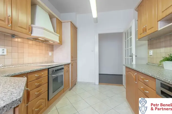 Pronájem bytu 3+1, Rakovník, Husovo náměstí, 95 m2
